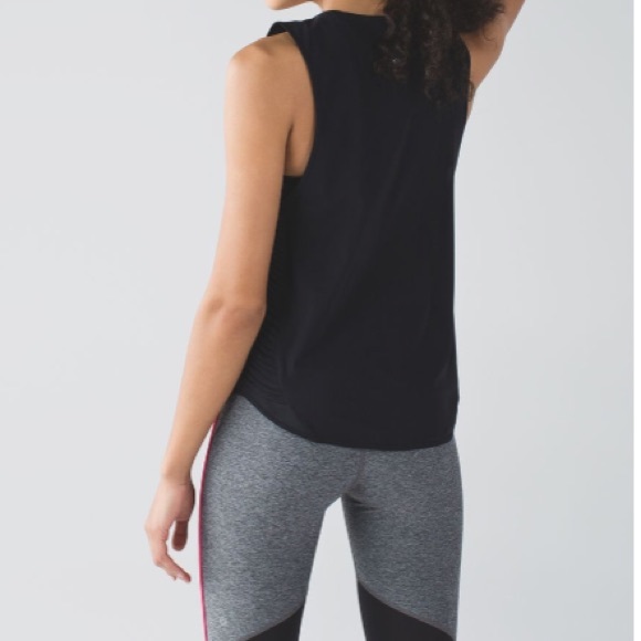 Lululemon Making Moves Tank - Picture 2 of 8